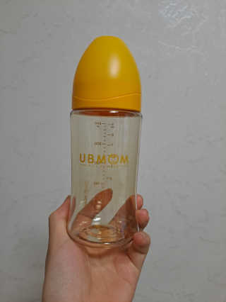 유비맘 PPSU 젖병 노꼭지_260ml_컬러 랜덤 발송 — 5점을 준 리뷰어가 2020년 6월 올린 사용 사진