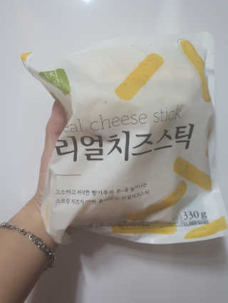 가치식탁 리얼치즈스틱, 리얼크림치즈볼 — 5점을 준 리뷰어가 2020년 8월 올린 사용 사진