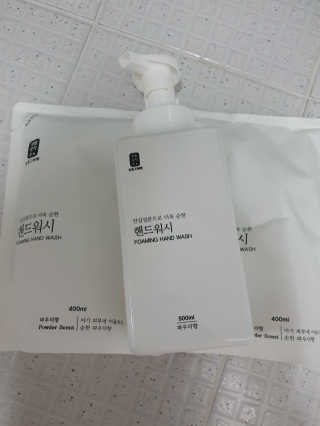 [생활공작소]핸드워시 용기 500ml 1개+리필 400ml 2개 — 5점을 준 리뷰어가 2020년 8월 올린 사용 사진