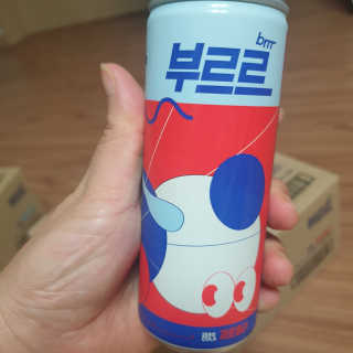 [칼로리 걱정 NO 제로칼로리 탄산음료]  부담없이 즐기는 부르르Brrr~~ 제로 콜라 — 5점을 준 리뷰어가 2020년 11월 올린 사용 사진