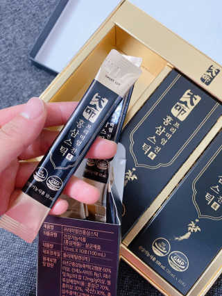 헬스업_천명진프리미엄홍삼스틱_10ml x 30포 — 5점을 준 리뷰어가 2020년 10월 올린 사용 사진