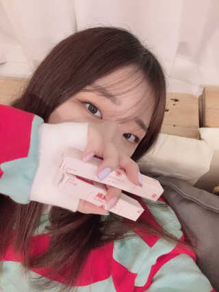 [블랙루즈] 줌 인 HD 커버핏 컨실러 3종 中 택1 — 4점을 준 리뷰어가 2020년 7월 올린 사용 사진