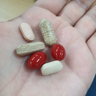 조은약초 국산 당당한 여주큐어 550mg x 30정 x 1박스 — 4점을 준 리뷰어가 2020년 7월 올린 사용 사진