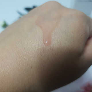 어글리프루프 에센스 스탑디어글리 레드모먼트 에센스 120ml — 5점을 준 리뷰어가 2020년 10월 올린 사용 사진