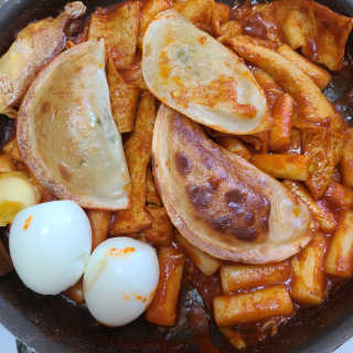 [심플리쿡]창화당떡볶이+모둠만두, 쫄면+굴림만두 SET — 5점을 준 리뷰어가 2020년 9월 올린 사용 사진