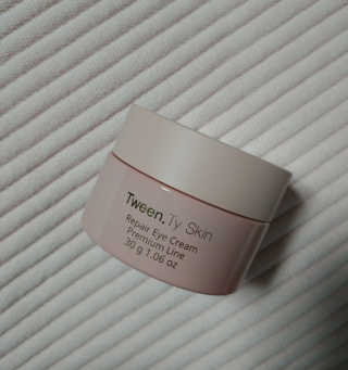 Tween.Ty Skin 트웬티스킨 리페어 아이크림 프리미엄 라인 — 5점을 준 리뷰어가 2020년 10월 올린 사용 사진