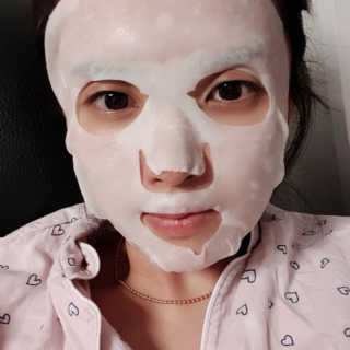 페네그린 모이스처라이징 셀렉트 마스크 콰이트 리치 10매 — 5점을 준 리뷰어가 2020년 8월 올린 사용 사진