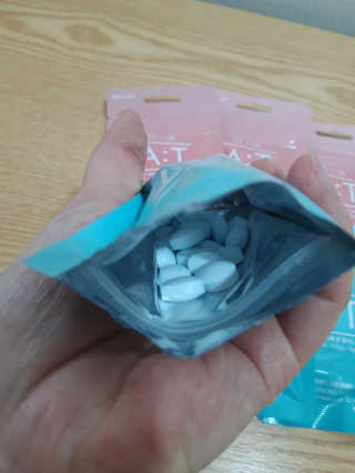 입 냄새 완화에 도움을 주는 에티켓 캔디 복숭아맛 앳캔디 — 5점을 준 리뷰어가 2020년 11월 올린 사용 사진