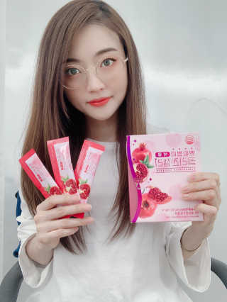 헬스업_쁘띠쁘띠석류콜라겐젤리_20g x 14포 — 5점을 준 리뷰어가 2020년 12월 올린 사용 사진