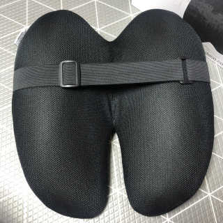 바네스데코 메모리폼 라텍스 등받이 날개쿠션 — 5점을 준 리뷰어가 2020년 6월 올린 사용 사진