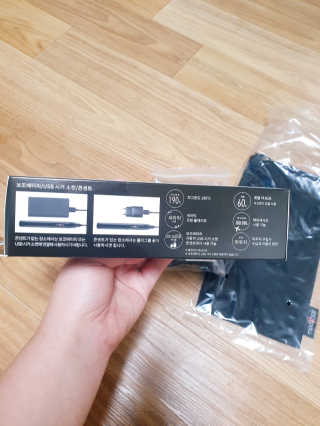 모즈헤어 휴대용 미니 고데기 — 4점을 준 리뷰어가 2020년 11월 올린 사용 사진