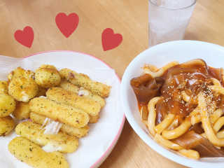 가치식탁 리얼치즈스틱, 리얼크림치즈볼 — 5점을 준 리뷰어가 2020년 10월 올린 사용 사진