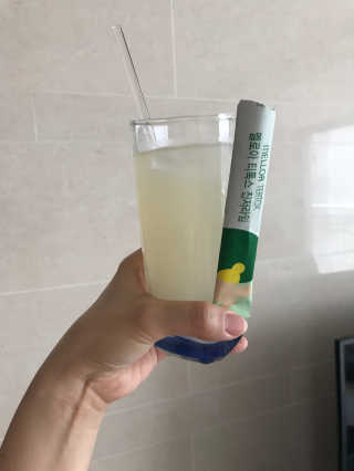 멜로아티톡스 애플비트, 진저라임 상큼하게 가벼워질 땐 멜로아티톡스 애플비트 진저라임 — 5점을 준 리뷰어가 2020년 5월 올린 사용 사진