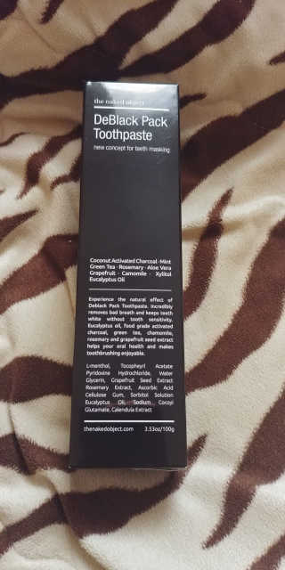 the naked object 디블랙팩치약 디블랙칫솔 세트 — 3점을 준 리뷰어가 2020년 4월 올린 사용 사진
