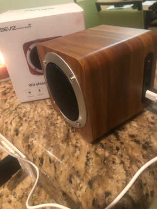 SEVIZ MINI10W 레트로 블루투스 스피커 — 5점을 준 리뷰어가 2020년 9월 올린 사용 사진