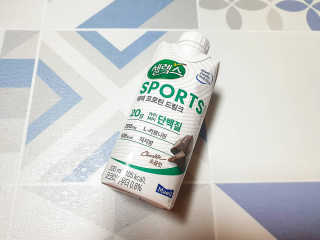 셀렉스스포츠 셀렉스 스포츠 드링크 초콜릿 _ 330ml x 12팩 — 5점을 준 리뷰어가 2020년 11월 올린 사용 사진