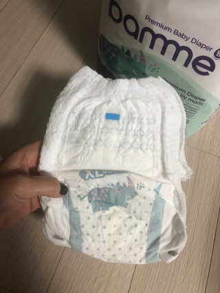 오브맘 밤 프리미엄 아기 기저귀 팬티형 밴드형 — 5점을 준 리뷰어가 2020년 11월 올린 사용 사진