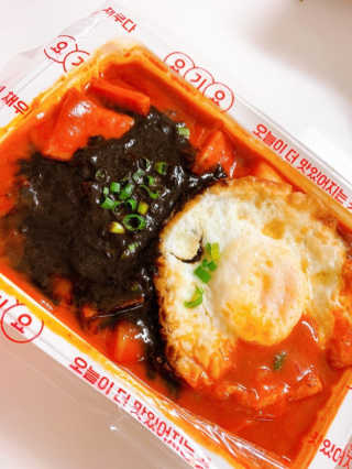 죠스떡볶이 [죠스푸드] 짜빠떡볶이+떡또그+범벅만두 신메뉴 3종 — 5점을 준 리뷰어가 2020년 5월 올린 사용 사진