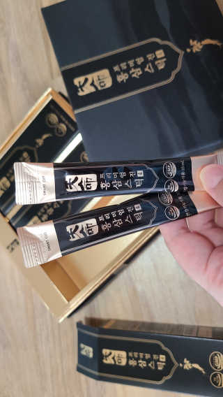 헬스업_천명진프리미엄홍삼스틱_10ml x 30포 — 5점을 준 리뷰어가 2020년 9월 올린 사용 사진
