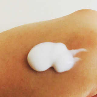 동성제약_바이오가이아_아토24 [동성제약] 아토24 모이스처라이징 로션 200g — 5점을 준 리뷰어가 2020년 6월 올린 사용 사진