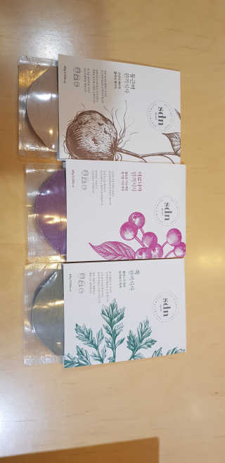 산들녘 한끼식사 스타터 패키지-둥근마/아로니아/쑥+전용보틀 — 4점을 준 리뷰어가 2020년 6월 올린 사용 사진