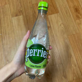 페리에 라임 500ml 투명페트 — 5점을 준 리뷰어가 2020년 11월 올린 사용 사진