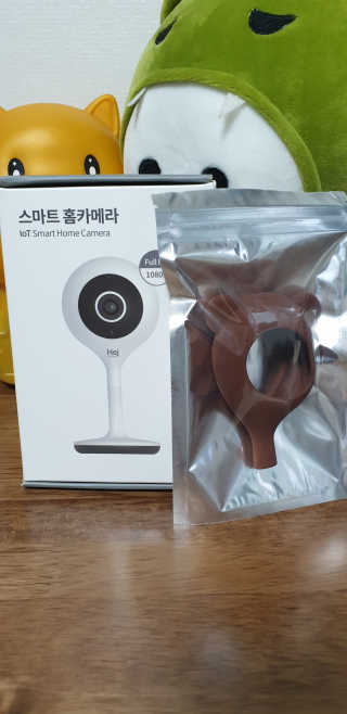 헤이홈 스마트 홈카메라 + 헤이베어 캐릭터커버 — 5점을 준 리뷰어가 2020년 5월 올린 사용 사진