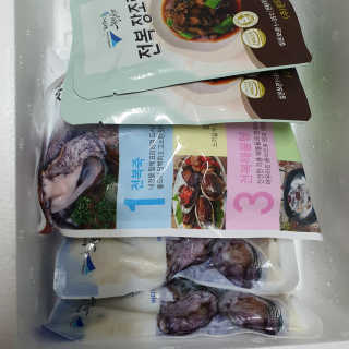 바다는다웰빙이다 완도사랑 전복죽 250g - 2팩 + 전복장조림 2팩 — 5점을 준 리뷰어가 2020년 8월 올린 사용 사진