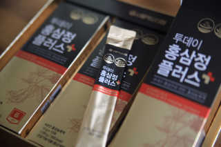 서울약사신협_투데이홍삼정플러스스틱_10g x 30포 — 5점을 준 리뷰어가 2020년 12월 올린 사용 사진