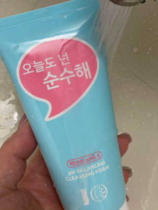 IO 아이오 오늘도 넌 순수해 - 약산성 클렌징폼 — 5점을 준 리뷰어가 2020년 12월 올린 사용 사진