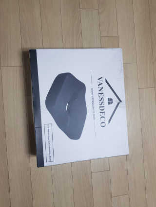 바네스데코 메모리폼 푹신한 두꺼운 에어 쿠션 의자 자세업방석 — 4점을 준 리뷰어가 2020년 4월 올린 사용 사진