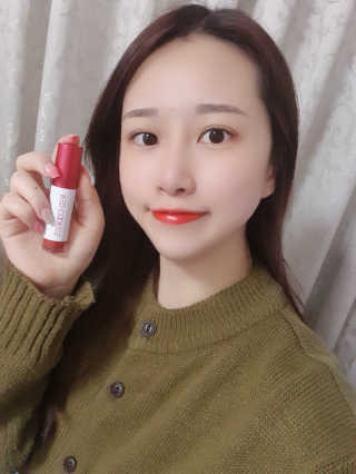 레드쿠키 브라우니 벨벳 립 틴트 — 5점을 준 리뷰어가 2020년 4월 올린 사용 사진