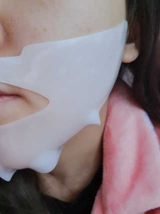 101스킨 영앤리치 하이드로겔 마스크팩 — 5점을 준 리뷰어가 2020년 12월 올린 사용 사진