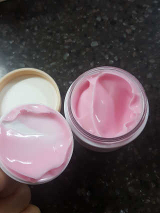 어글리프루프 크림 스탑디어글리 핑크모먼트 50ml — 5점을 준 리뷰어가 2020년 8월 올린 사용 사진