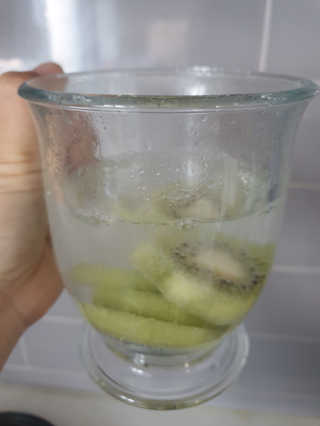 일화 아임톡 탄산수 355ml X 24캔 — 5점을 준 리뷰어가 2020년 4월 올린 사용 사진