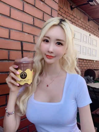 카페 더달달 [더달달 역삼점] 디저트 중 택1 + 음료2잔 — 5점을 준 리뷰어가 2020년 5월 올린 사용 사진