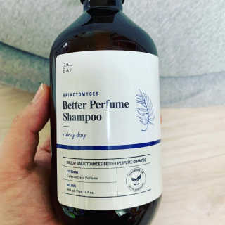 달리프 베러 퍼퓸 샴푸 1000ml 레이니데이 or 일랑로즈 — 5점을 준 리뷰어가 2020년 4월 올린 사용 사진