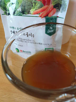 [하이헬스] 양배추브로콜리즙 with  사과 당근 — 5점을 준 리뷰어가 2020년 6월 올린 사용 사진