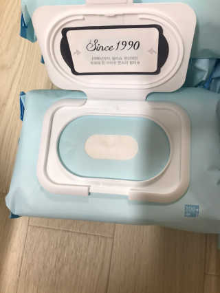 아이수 블루니 몬스터 아기 물티슈 — 5점을 준 리뷰어가 2020년 10월 올린 사용 사진