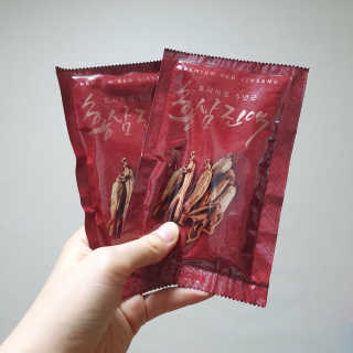 서울약사신협_프리미엄 6년근 홍삼진액_70mlx30포 — 5점을 준 리뷰어가 2020년 6월 올린 사용 사진