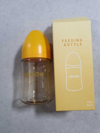 유비맘 PPSU 젖병 노꼭지_200ml_컬러 랜덤 발송 — 5점을 준 리뷰어가 2020년 10월 올린 사용 사진