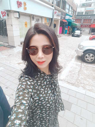 [KJ style] 헤어스타일링 + 메이크업 세트 — 5점을 준 리뷰어가 2020년 5월 올린 사용 사진