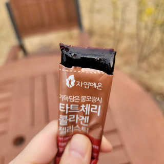 자연에온 가득담은 몽모랑시 타트체리 콜라겐 젤리스틱 — 5점을 준 리뷰어가 2020년 12월 올린 사용 사진
