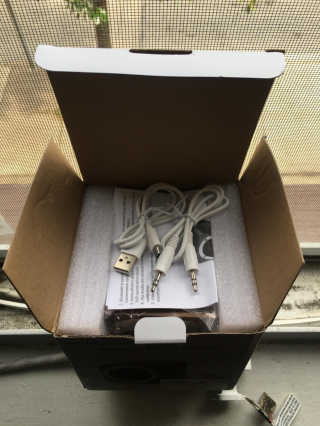 SEVIZ MINI10W 레트로 블루투스 스피커 — 5점을 준 리뷰어가 2020년 9월 올린 사용 사진