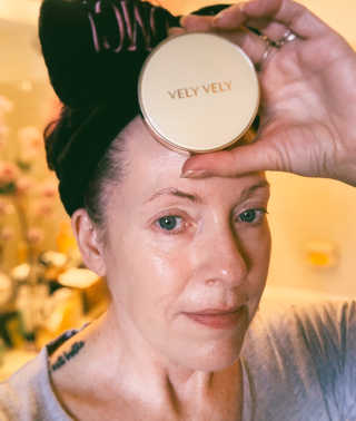 VELY VELY 아우라 허니 글로우 쿠션 — 5점을 준 리뷰어가 2020년 4월 올린 사용 사진