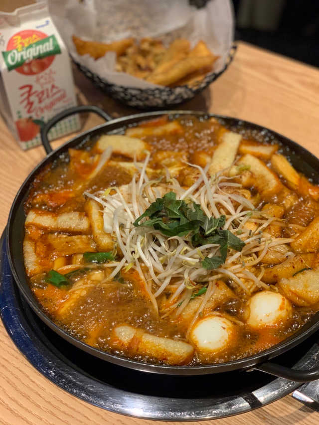 [개성떡볶이 서현점] 즉떡2인분+토핑c+꼬마만두튀김 리뷰 사진