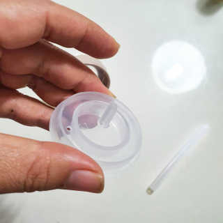 유비맘 샘방지 PPSU 빨대컵_컬러 랜덤 발송 — 5점을 준 리뷰어가 2020년 6월 올린 사용 사진