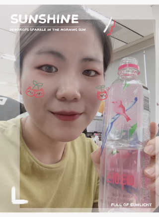 아쿠아스 플레이버워터 [아쿠아스] 제로칼로리 플레이버워터 복숭아/청포도 1BOX 20개입 — 5점을 준 리뷰어가 2020년 7월 올린 사용 사진