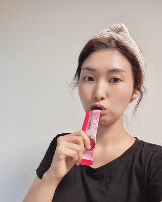 헬스업_쁘띠쁘띠석류콜라겐젤리_20g x 14포 — 5점을 준 리뷰어가 2020년 10월 올린 사용 사진