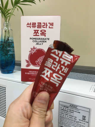 조은약초 석류콜라겐 석류즙 석류쪼옥 젤리 스틱 15포 x 20g — 5점을 준 리뷰어가 2020년 9월 올린 사용 사진